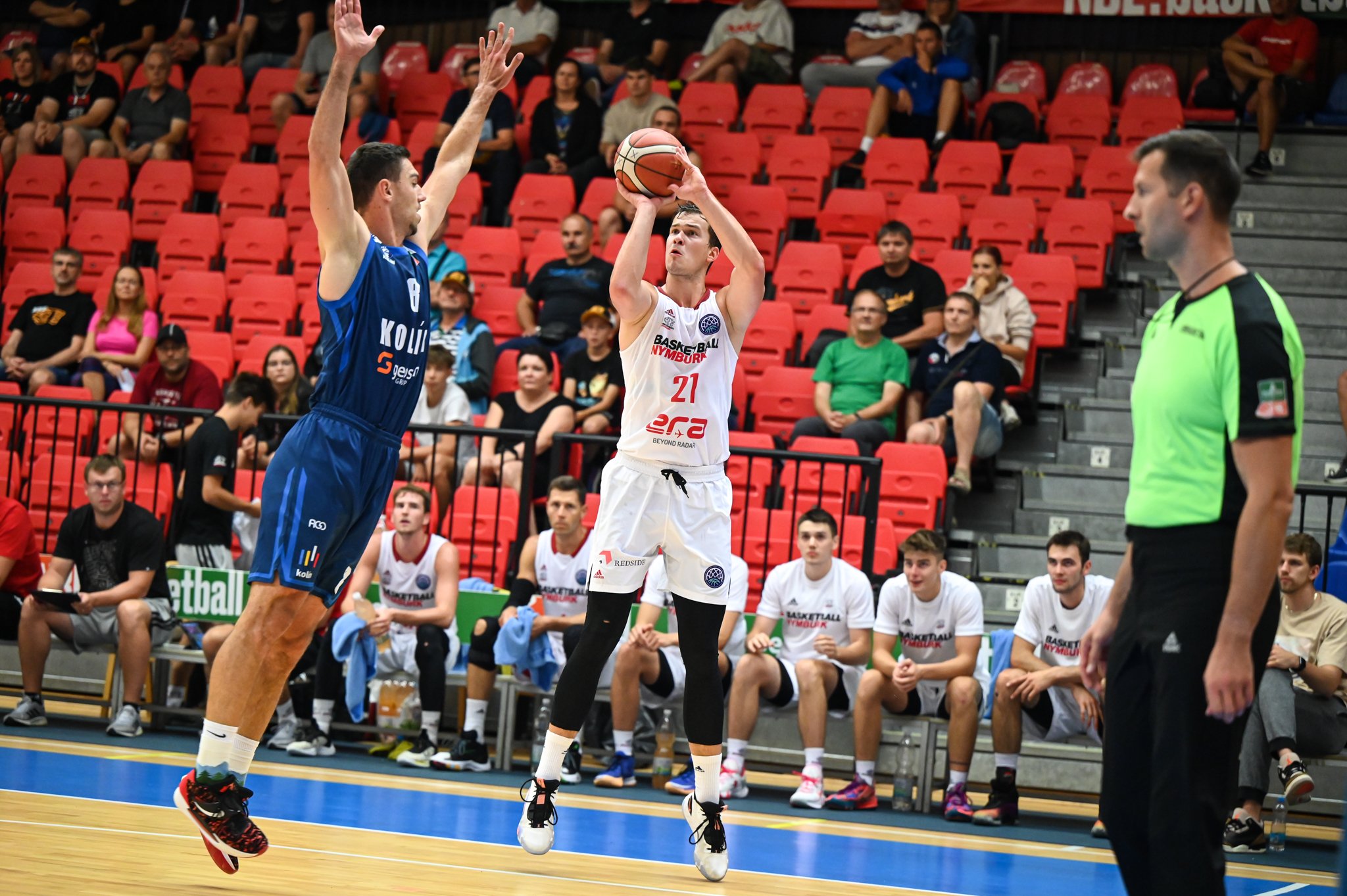 KOVÁŘ ŘÍDIL VÝHRU NAD KOLÍNEM | ERA Basketball Nymburk